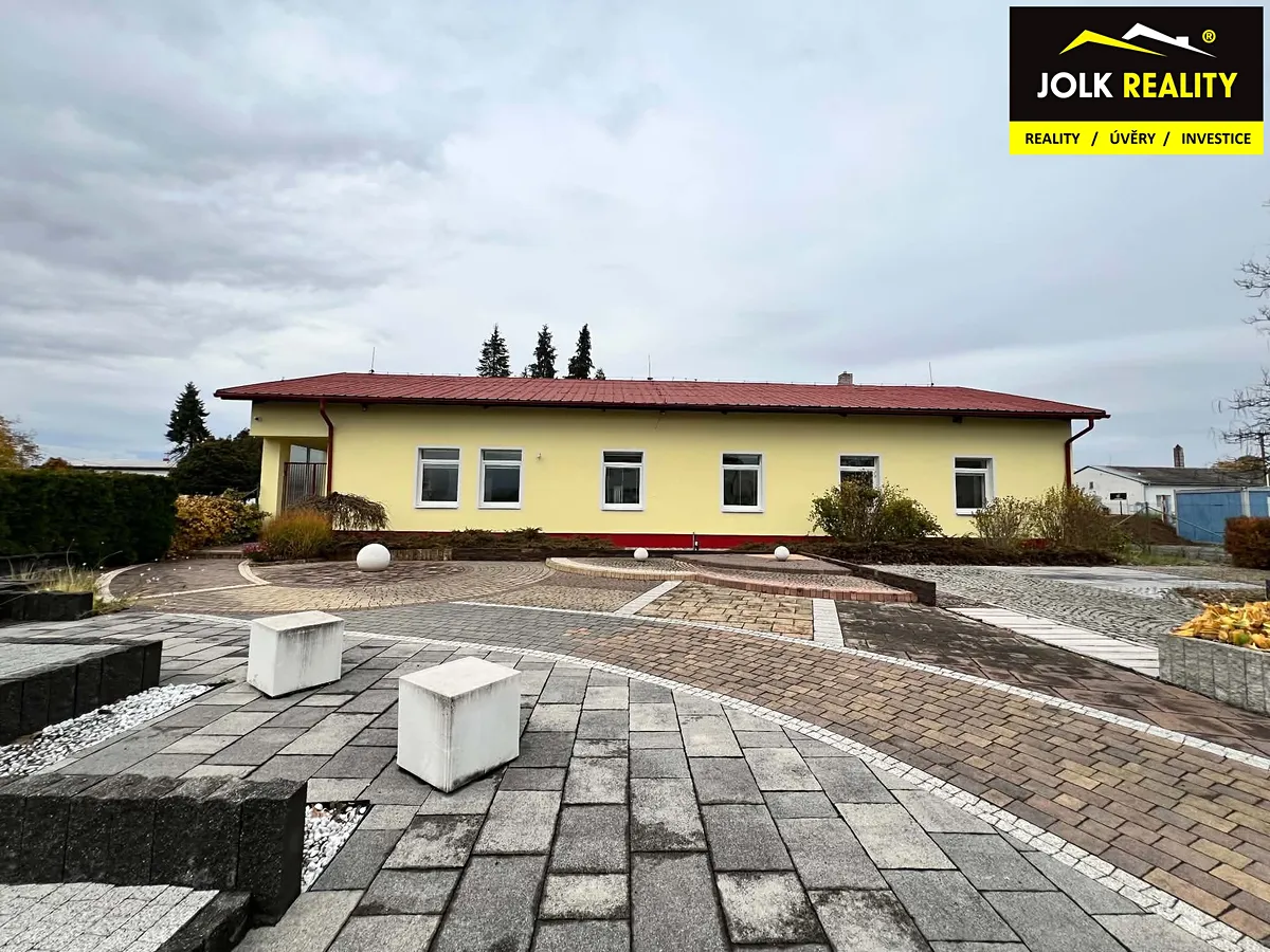 Pronájem kanceláře 240 m²