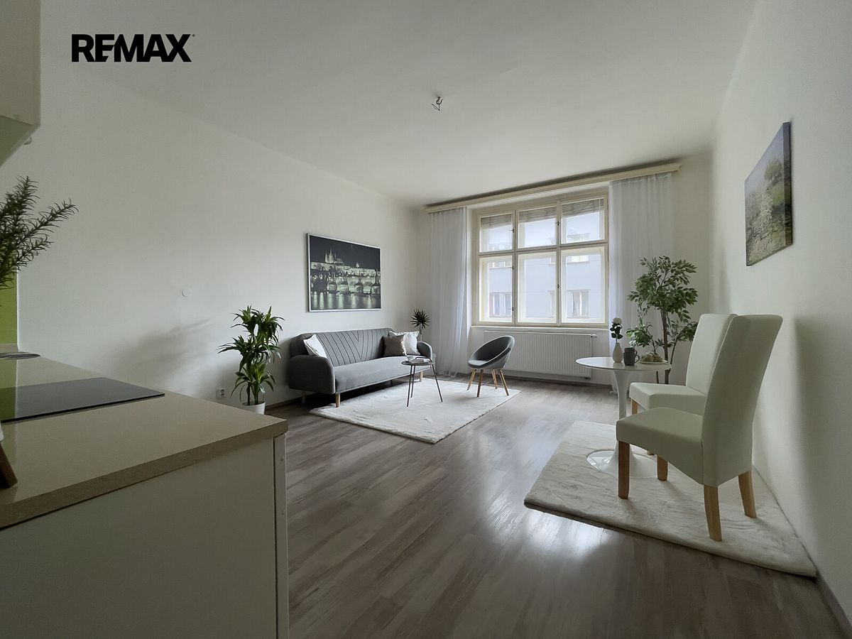 Pronájem bytu 2+kk 51 m² – fotografie 2