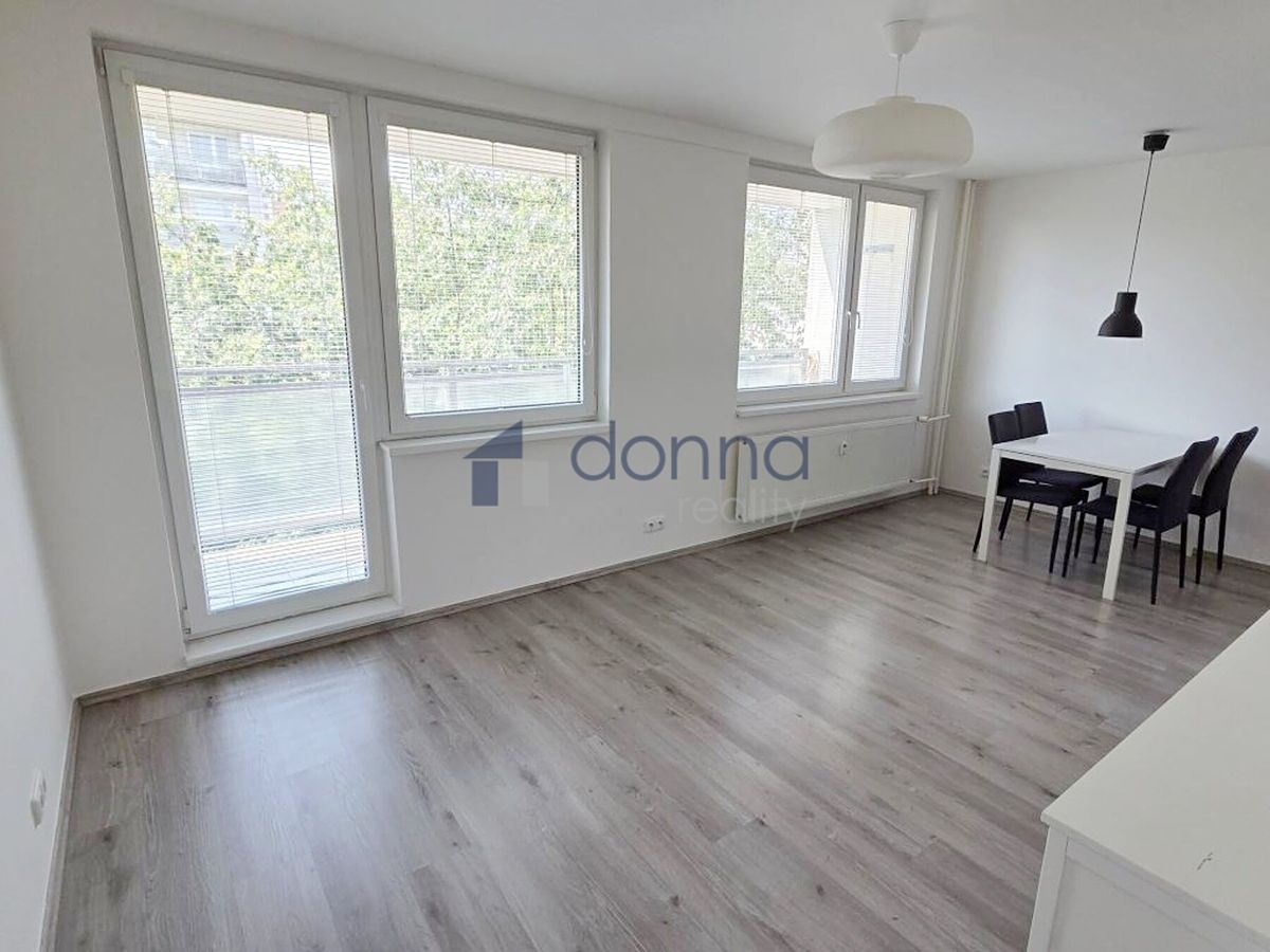 Pronájem bytu 3+kk 66 m²