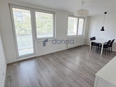 Pronájem bytu 3+kk 66 m²