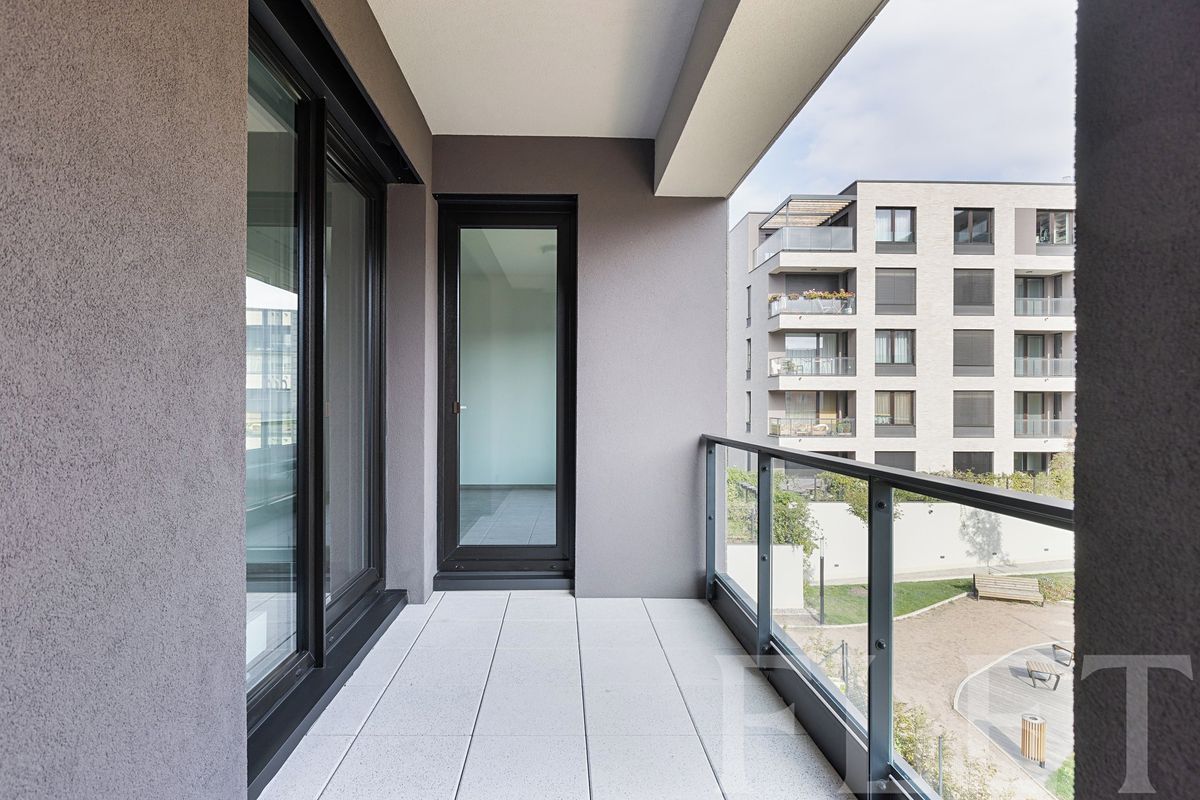 Pronájem bytu 2+kk 51 m² – fotografie 2