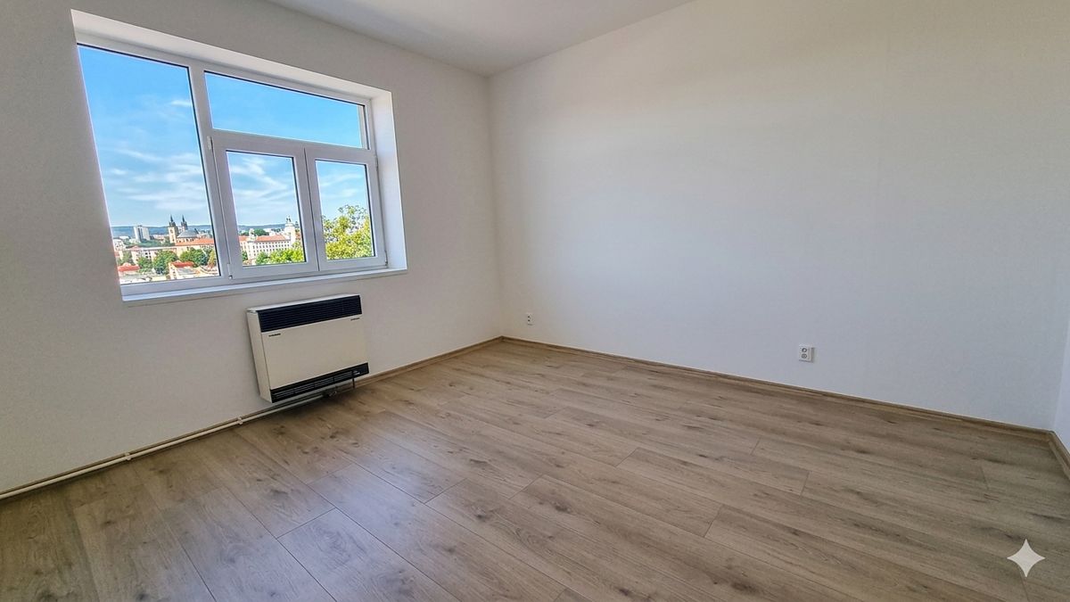 Pronájem bytu 2+kk 45 m² – fotografie 2