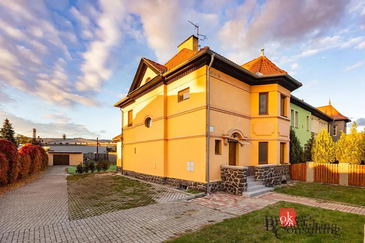 Prodej rodinného domu 265 m², pozemek 771 m²