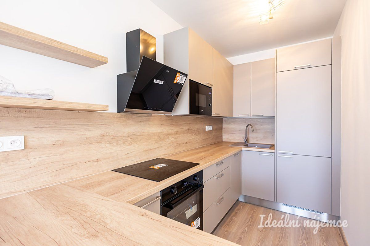 Pronájem bytu 2+kk 44 m² – fotografie 2