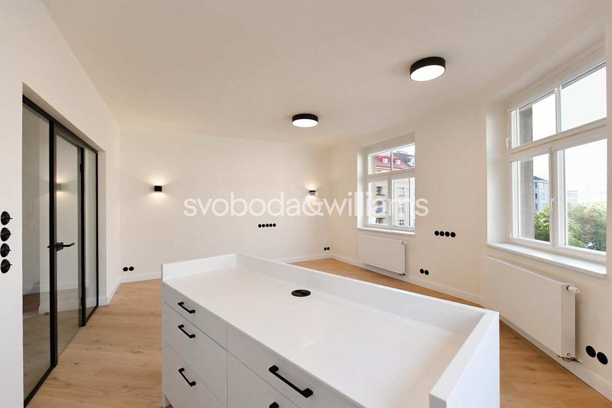 Pronájem bytu 2+kk 51 m² – fotografie 3