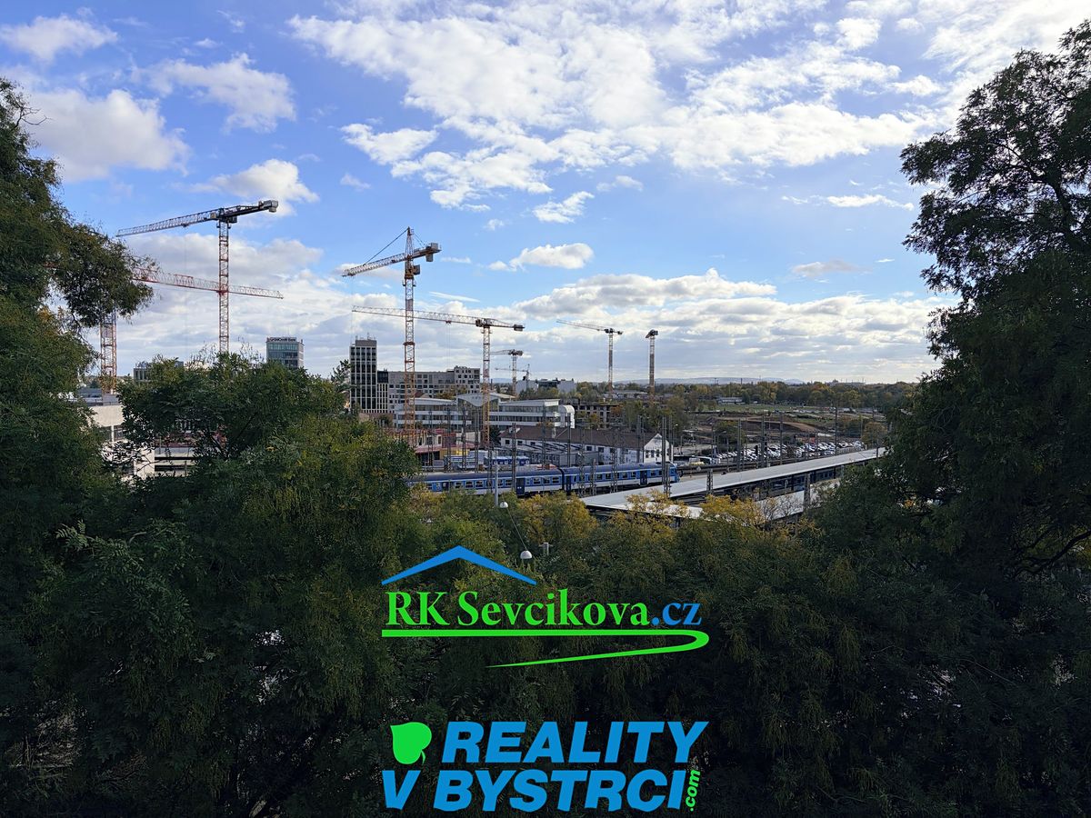 Pronájem bytu 1+kk 31 m² – fotografie 4