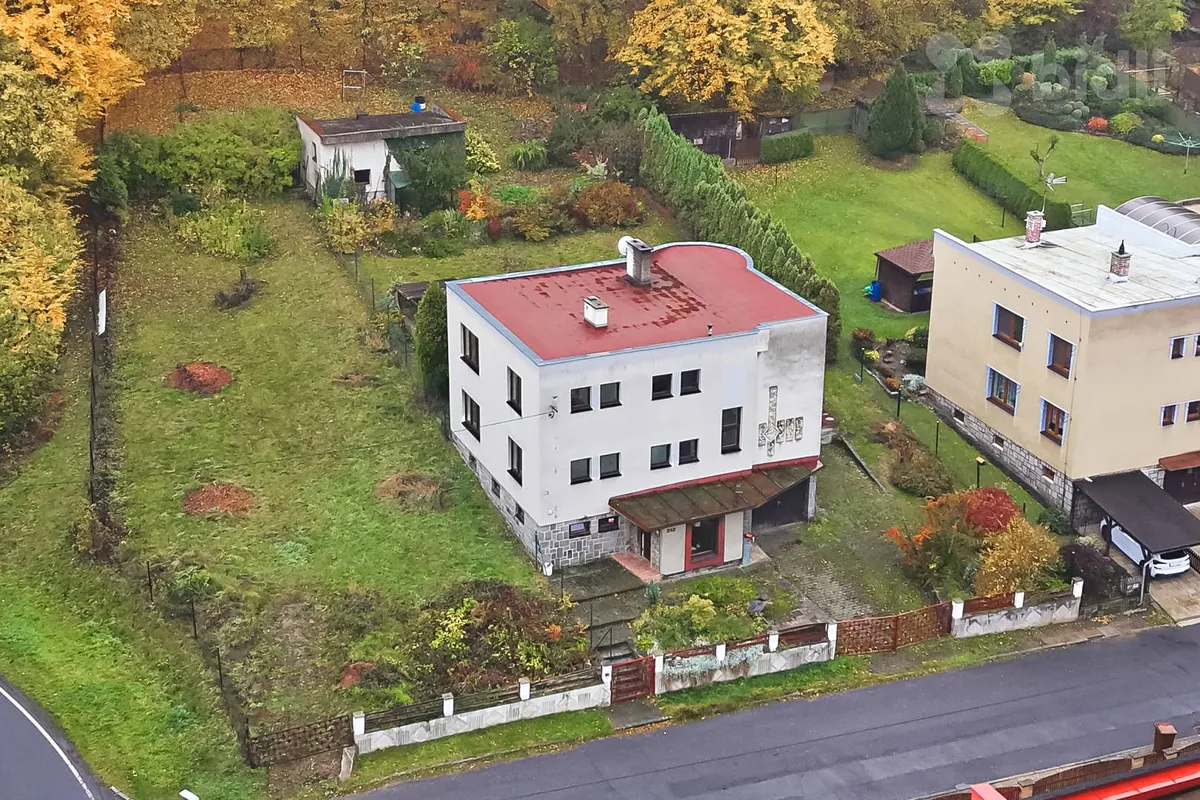 Prodej rodinného domu 250 m², pozemek 982 m²