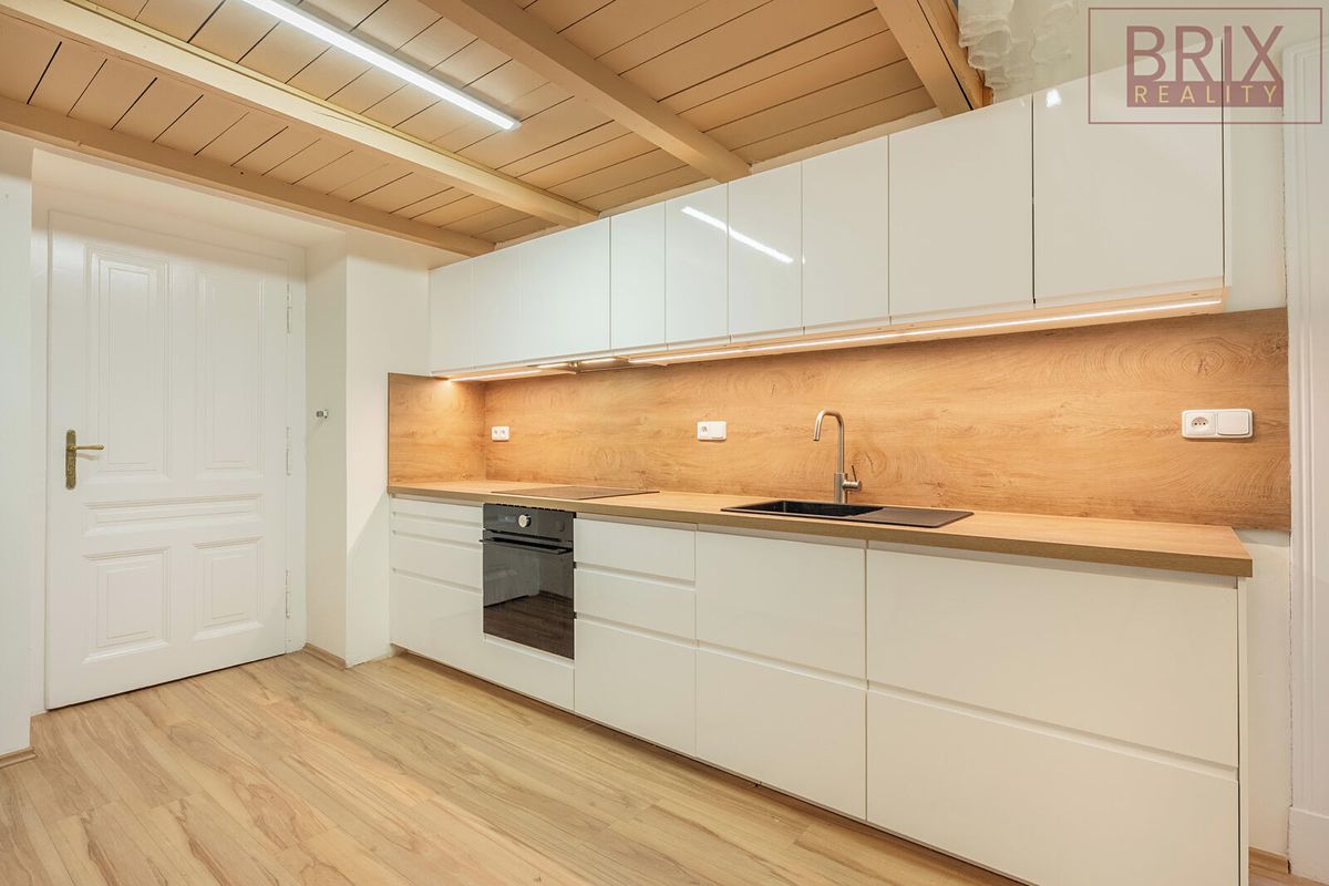 Pronájem bytu 2+1 61 m²