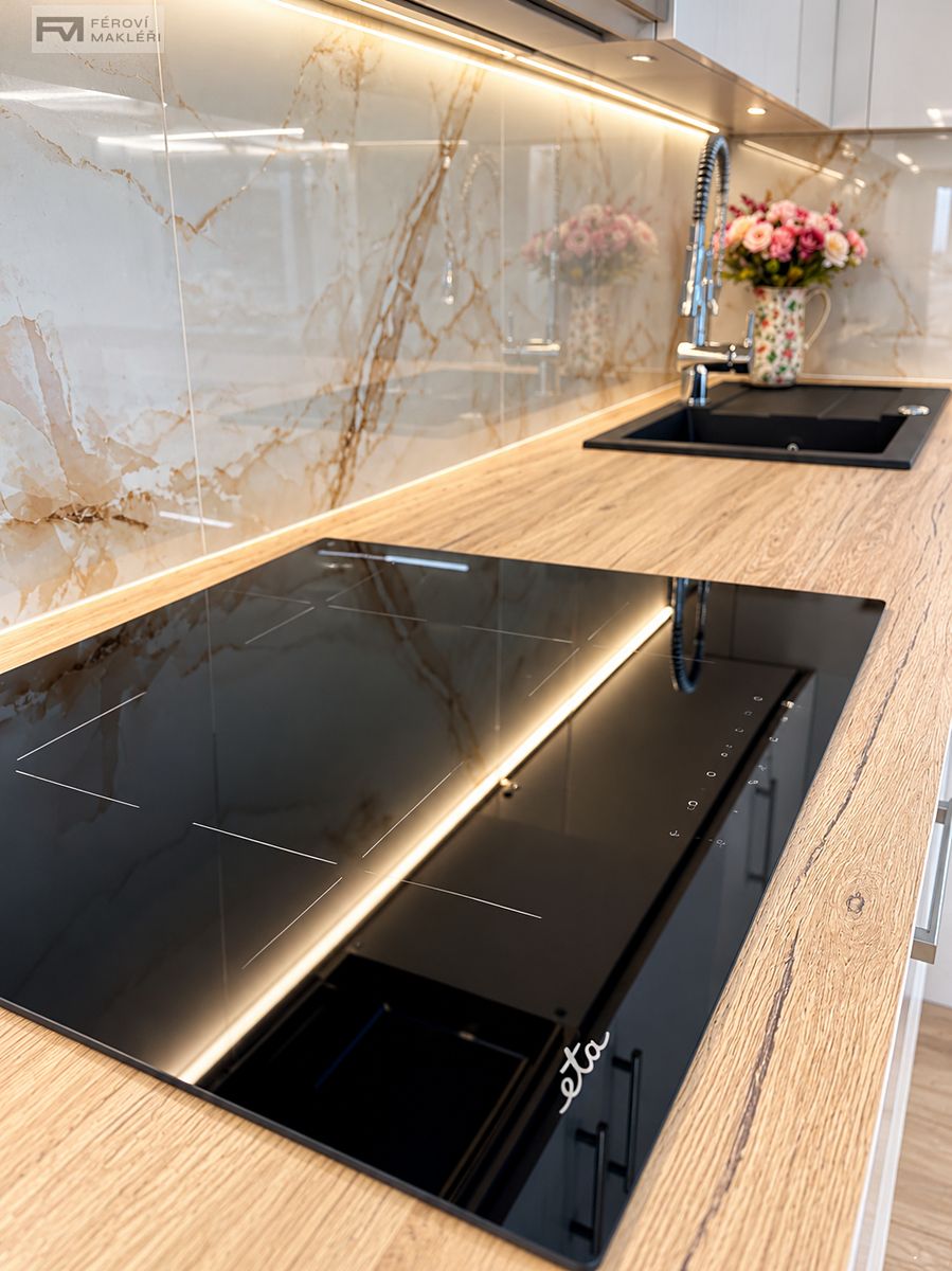 Pronájem bytu 2+1 45 m² – fotografie 3