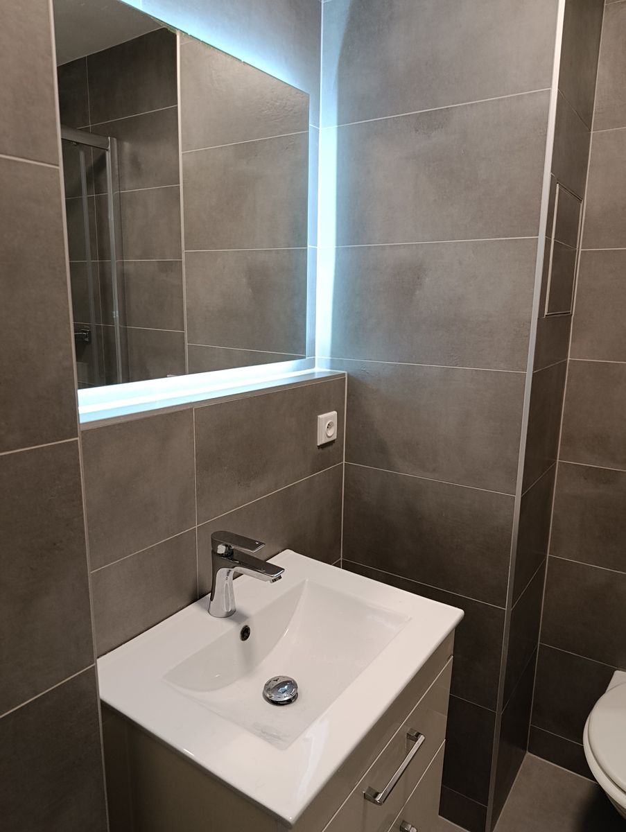 Pronájem bytu 1+kk 24 m² – fotografie 4