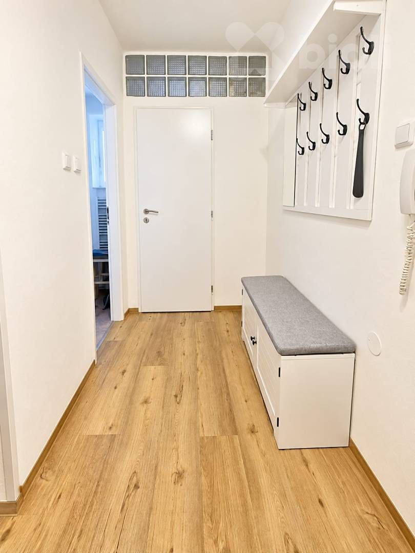 Pronájem bytu 2+1 56 m² – fotografie 4