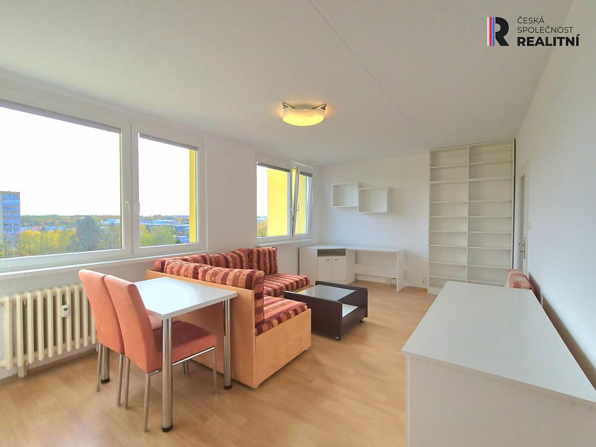 Pronájem bytu 1+kk 36 m² – fotografie 3