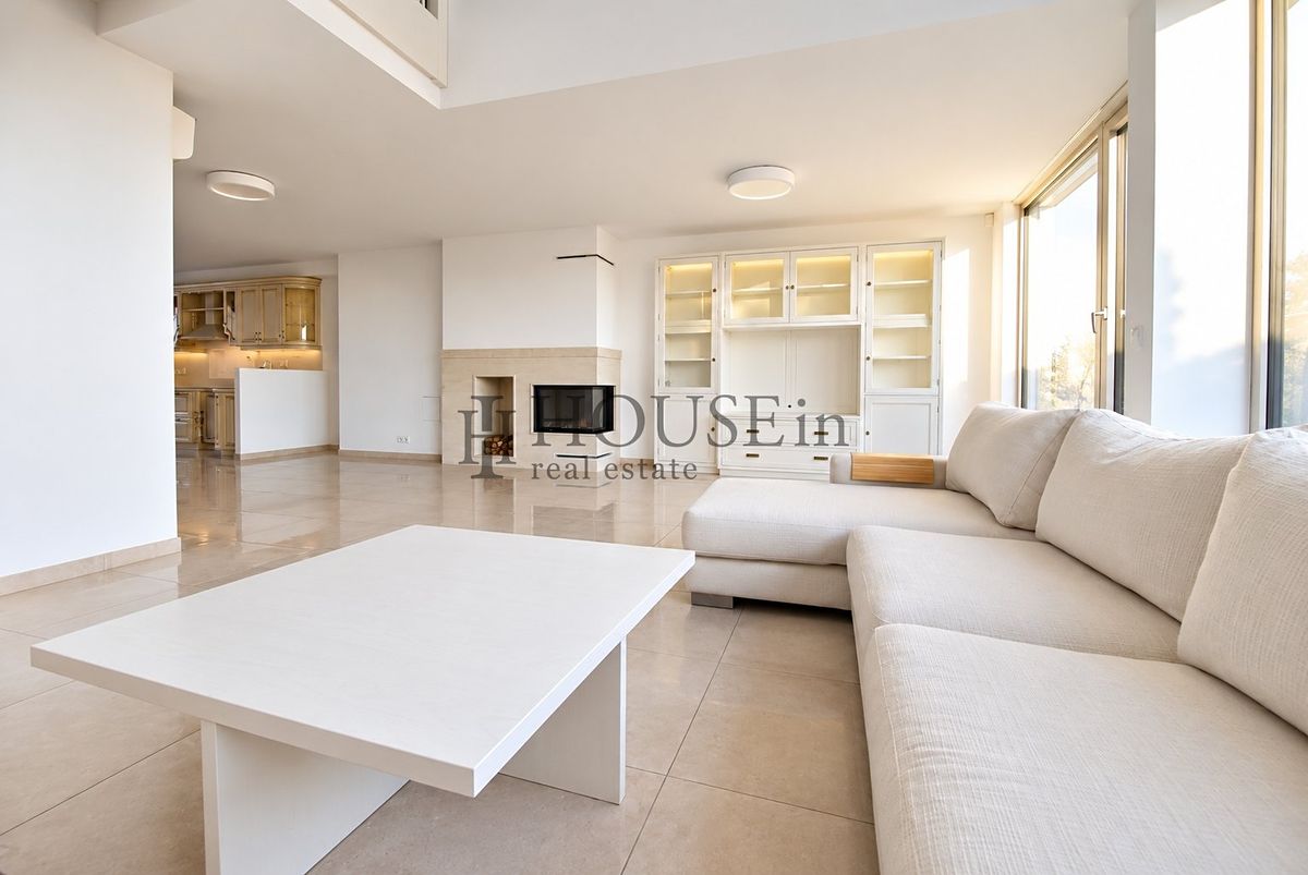 Pronájem bytu 3+kk 137 m² – fotografie 3