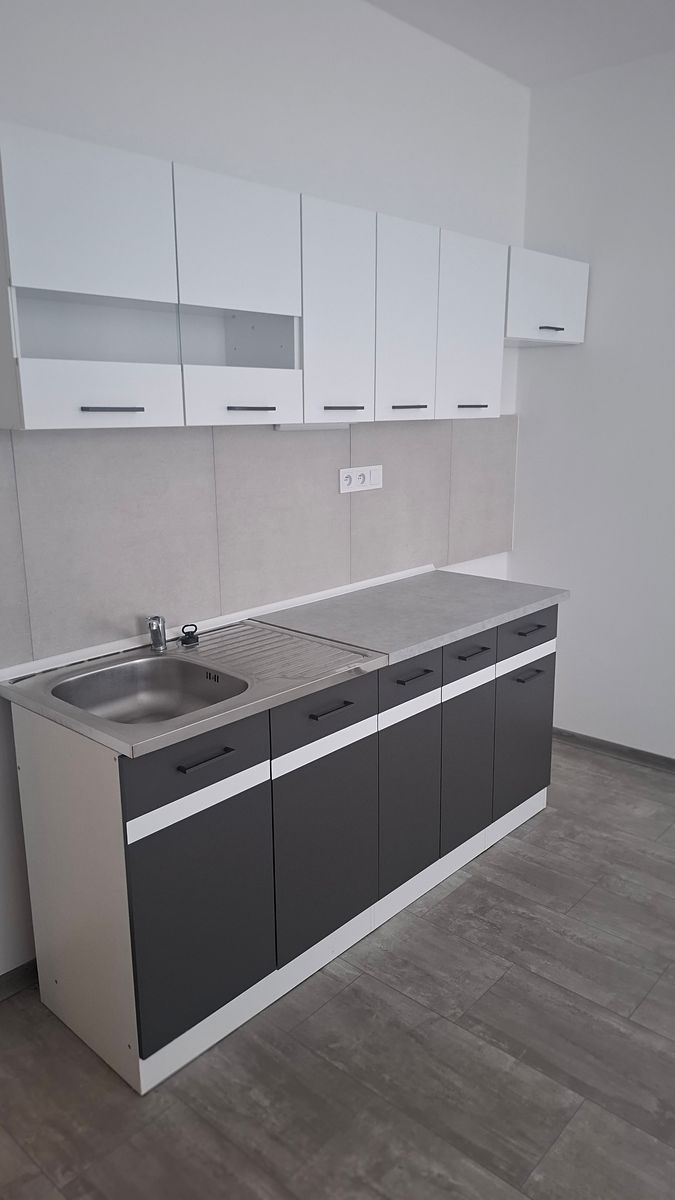 Pronájem bytu 2+kk 56 m² – fotografie 2