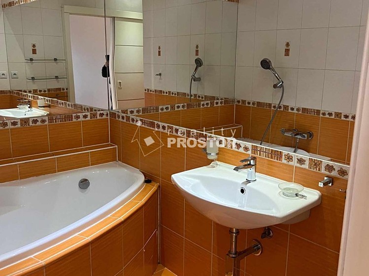 The 4+1 flat for rent, 82 m² (3 of 24)