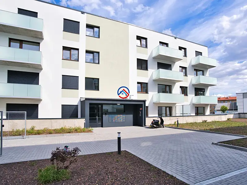 Pronájem bytu 2+kk 52 m², Olomouc – náhled fotky 2