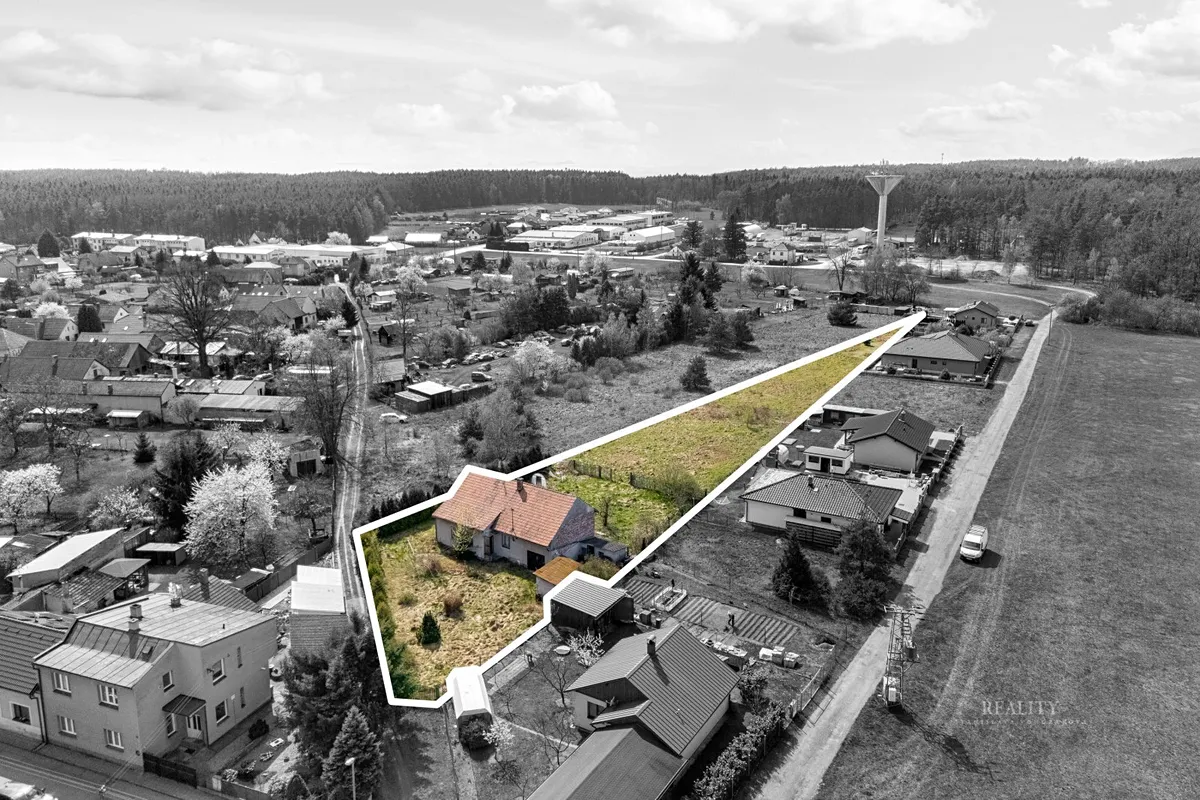 Prodej rodinného domu 100 m², pozemek 8575 m²