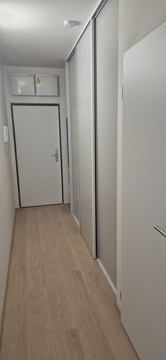 Pronájem bytu 1+kk 21 m² – fotografie 4
