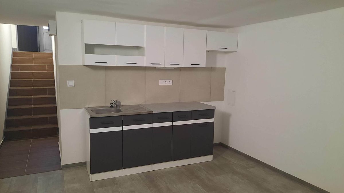 Pronájem bytu 1+kk 26 m² – fotografie 3