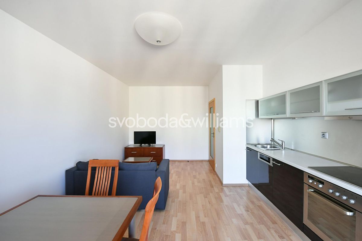 Pronájem bytu 2+kk 42 m² – fotografie 4