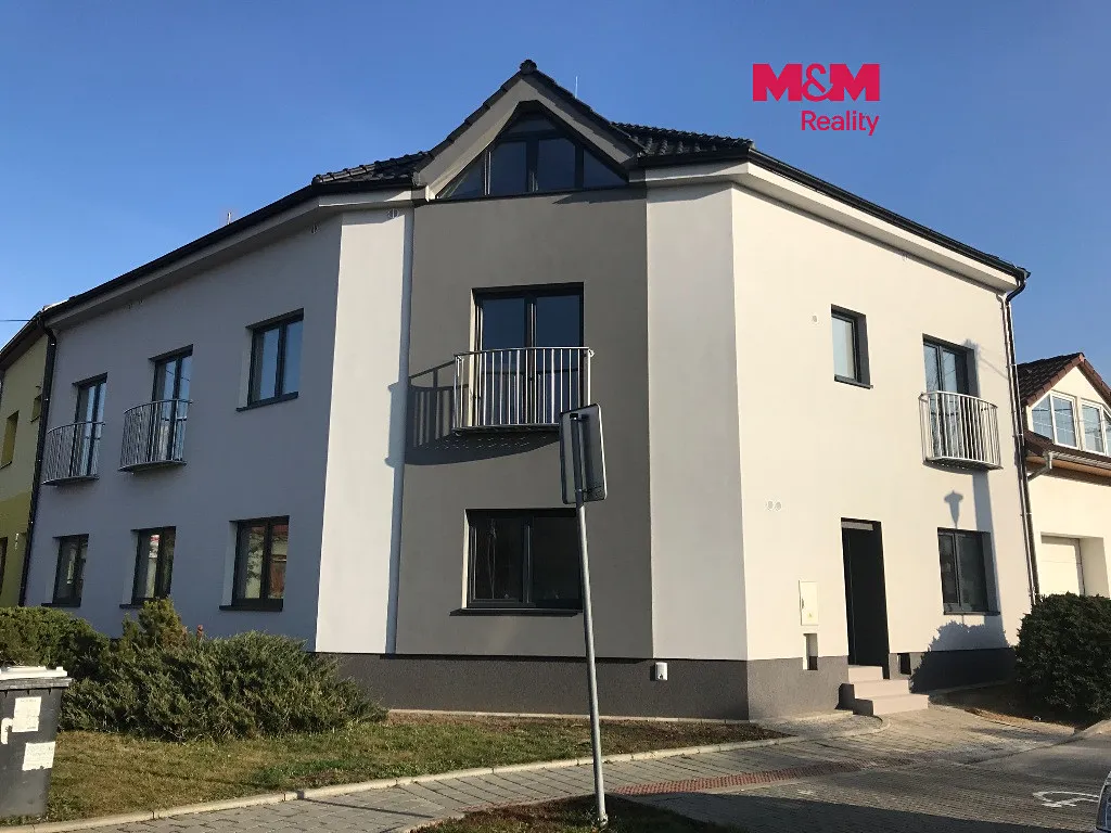Pronájem bytu 1+kk 38 m²