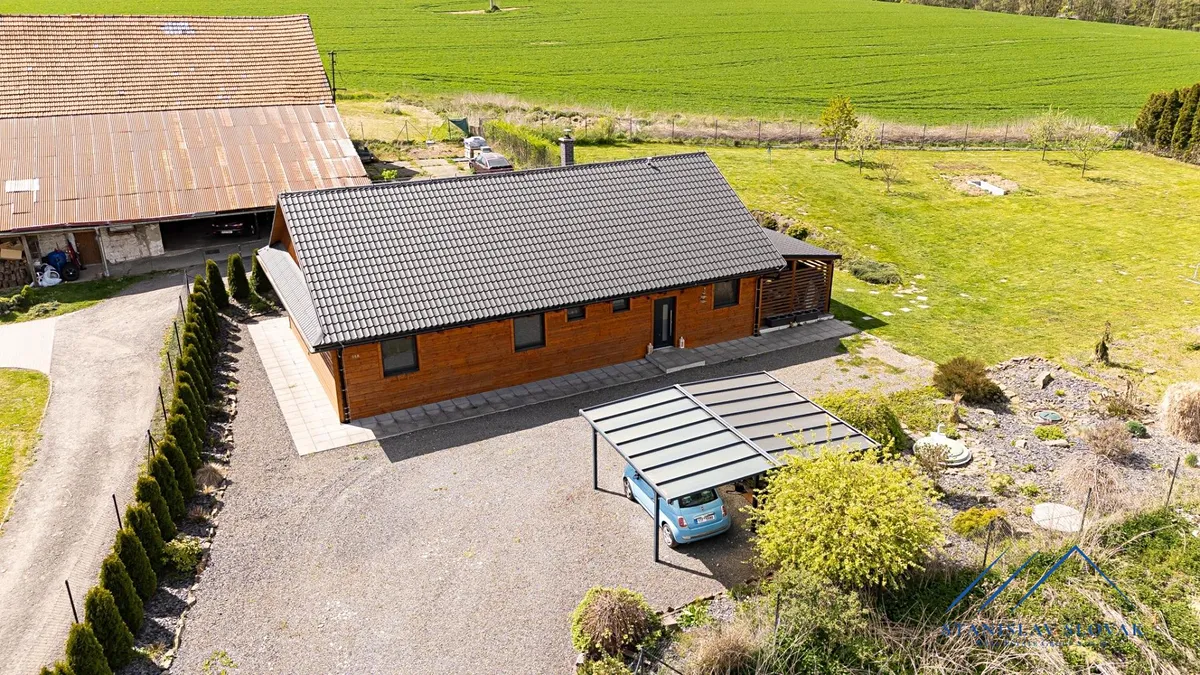 Prodej rodinného domu 144 m², pozemek 1670 m²