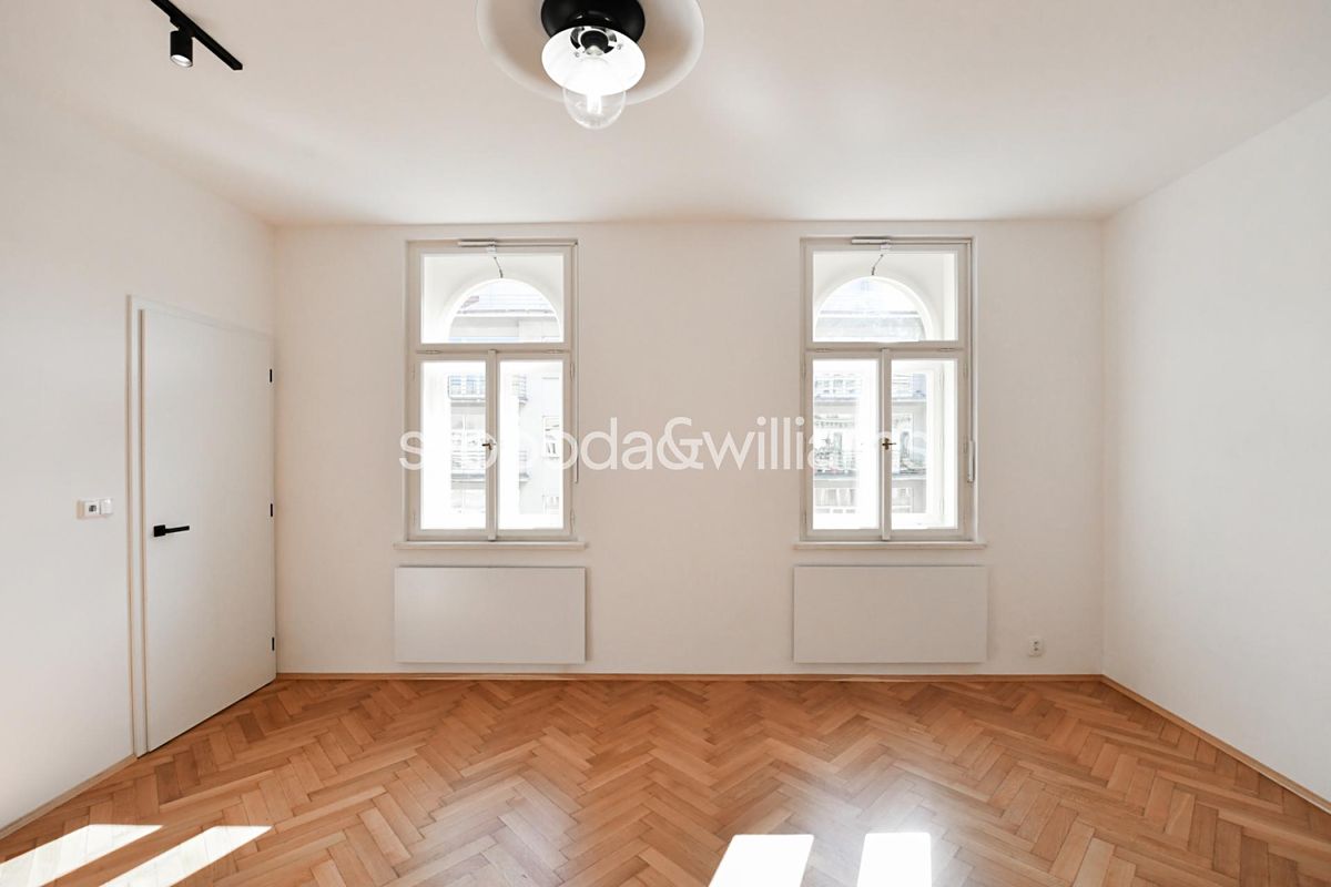 Pronájem bytu 2+kk 44 m² – fotografie 2