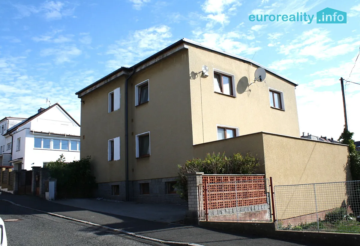 Prodej rodinného domu 247 m², pozemek 704 m²