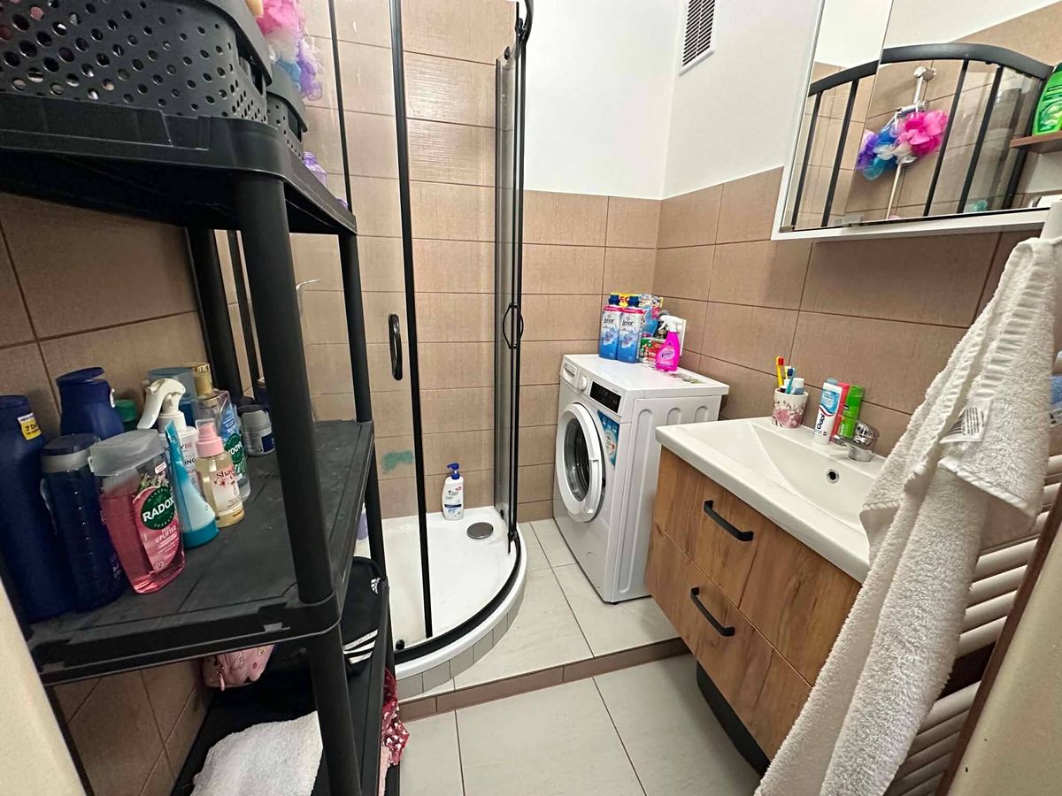 Pronájem bytu 2+kk 39 m² – fotografie 3