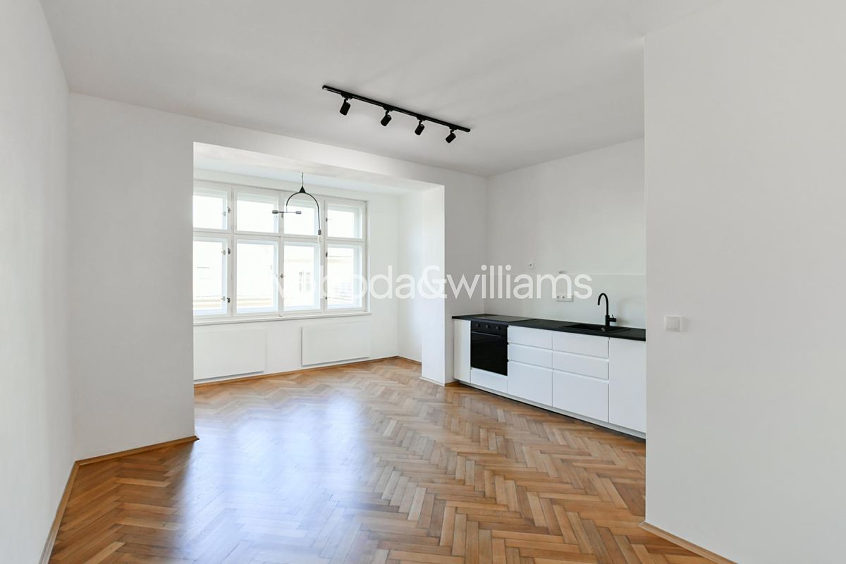 Pronájem bytu 1+kk 36 m² – fotografie 3