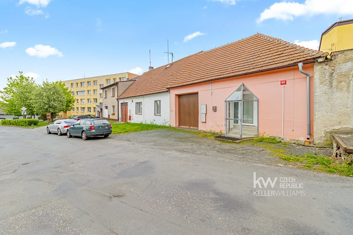 Prodej rodinného domu 471 m², pozemek 427 m²